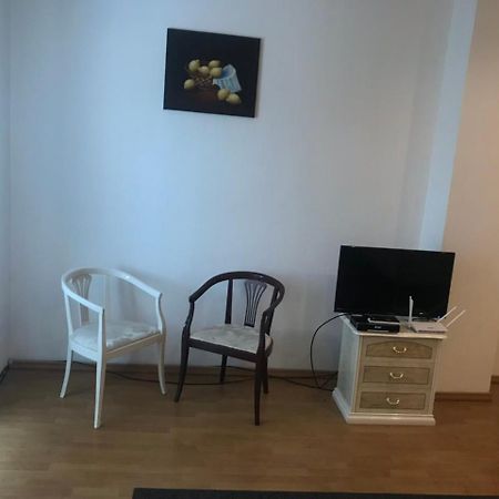 U Ferka Hotel Lemesany Luaran gambar